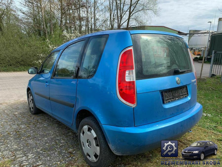 Ansamblu stergatoare skoda roomster 2011