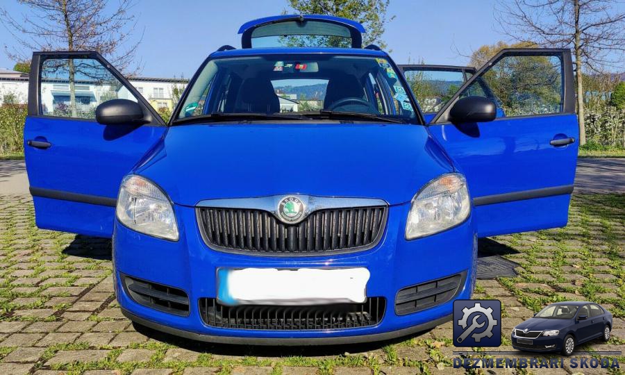 Aripa spate skoda fabia 2011