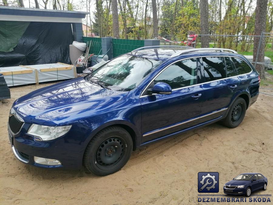 Aripa spate skoda superb 2008