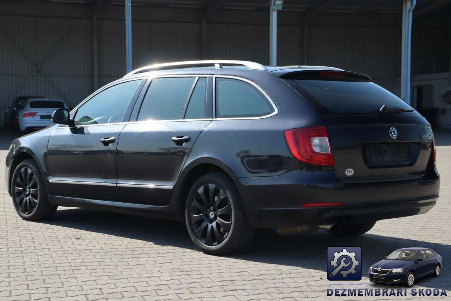 Bancheta spate skoda superb 2010